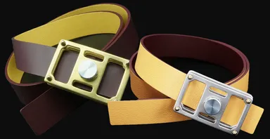 リバーシブルで穴がないベルト