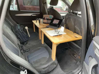 普通車に取り付けた例(BMW X1)