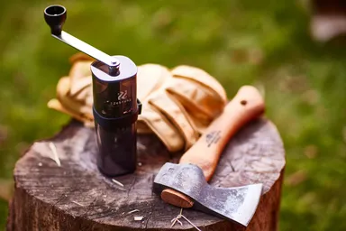 ハンドコーヒーミル(屋外)