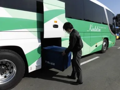 夜行高速バスへの積載（イメージ）