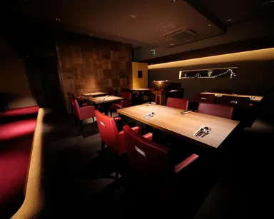 店内メインダイニング