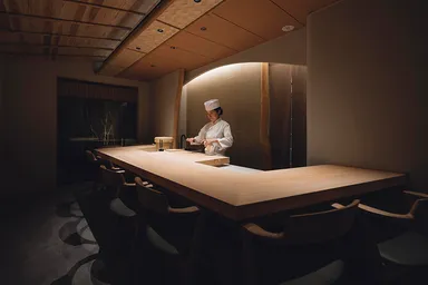 鮨 とよたか　店内