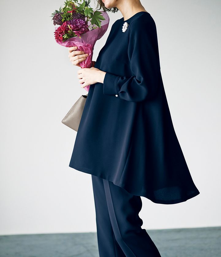 ベルメゾン
ママの声から生まれたフォーマルウエア

ジャケット無しでもきちんと見えする
「チュニックブラウススーツセット」
12月17日より販売開始