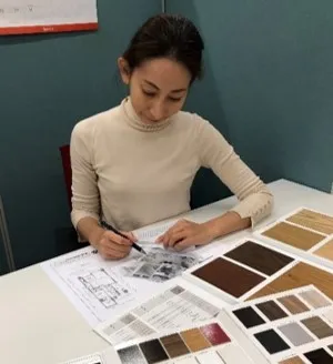 【専門家（イメージ）】