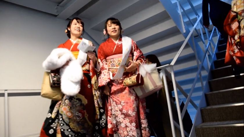 新成人は、「あべのハルカス」で
“大人の階段を登ろう！！”
「第８回 ハルカスウォーク 地上３００ｍの成人式」