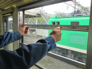 窓開け　イメージ