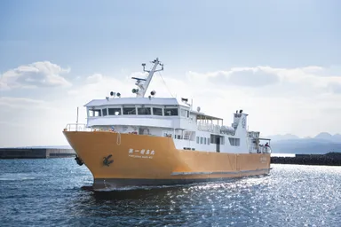 参考：姫島へはフェリーで移動