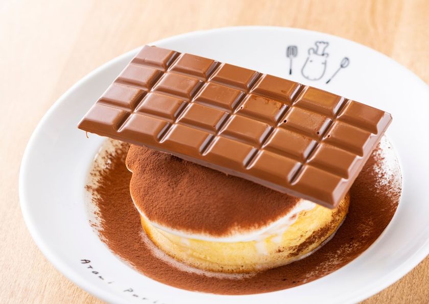 熱海プリン 約3ヶ月で 000本以上売れた2層仕立てのチョコレートプリンや板チョコがまるまる1枚のったチョコプリンパンケーキなどチョコレート メニューが続々スタート 熱海プリンのプレスリリース