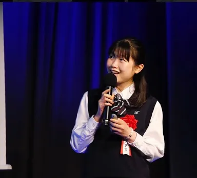 受賞式でのプレゼンテーション