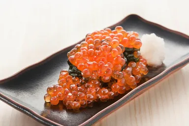 寿司3　イクラ～こぼれ握り