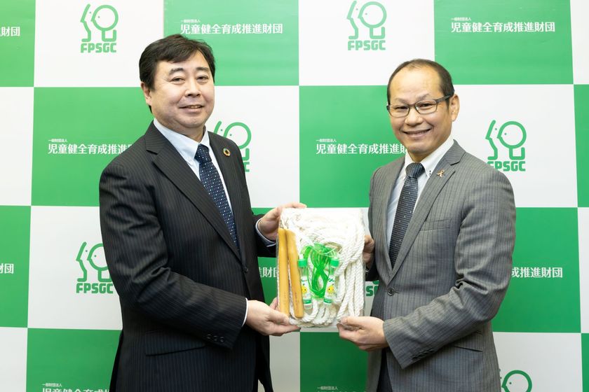 全国の児童館になわとびを寄贈
こくみん共済coopとパートナーシップ契約締結