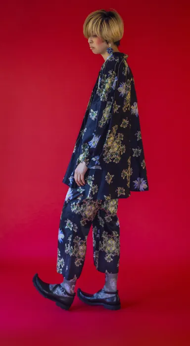 KEIKONISHIYAMA 2023 AWコレクション Floating Flower Crest ブラウス・パンツ