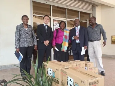 SARAYA East Africa代表の宮本氏(左から2人目)