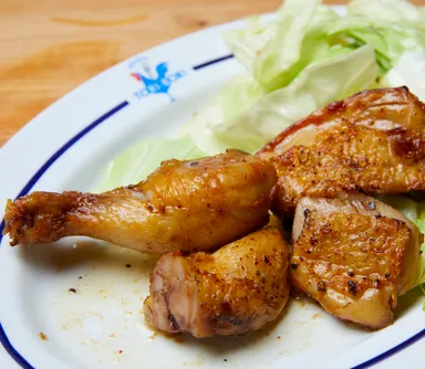 骨付き鶏モモ肉のオーブン窯1本焼き