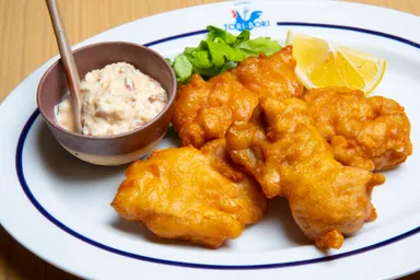 鶏唐揚げ熊本黒麹漬け　ドライトマト＆バジルのタルタル