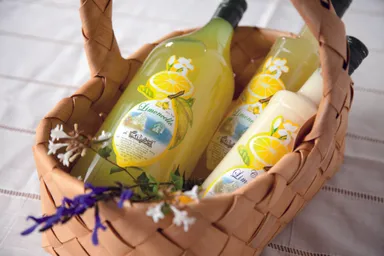 リモンチェッロボトル画像