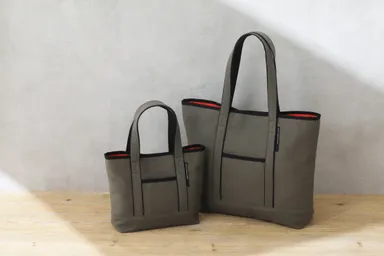 アンケート1位のカーキ