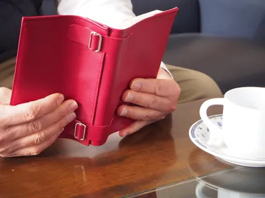 自動しおり搭載ブックカバー2