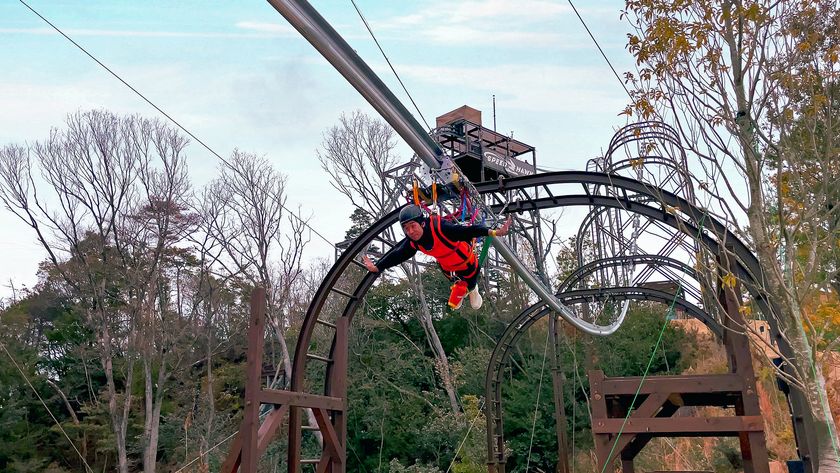 ネスタリゾート神戸
大自然の壮大さを生身で体感して、
全身からほとばしる強烈な興奮を！
ここでしか体験できない大空の大冒険
「スピード・ホーク」