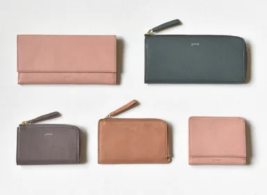 繊細な色味のゴート(山羊革)レザーの財布