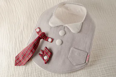 赤チェックネクタイ＋グレースタイ