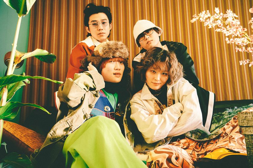 あちこちで注目され始めた平均年齢22才、
大阪の大学生からなるプログレッシブR&Bバンド、um-hum(ウンウン)
札幌FM局のメガプレイ曲含むセカンドミニアルバム『steteco』をリリース！