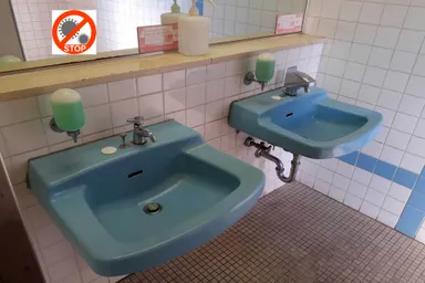 公共トイレの洗面台等に