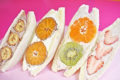 杏仁チョコクリームサンド