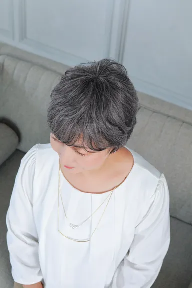 ダークグレイヘアTDGH 頭頂部