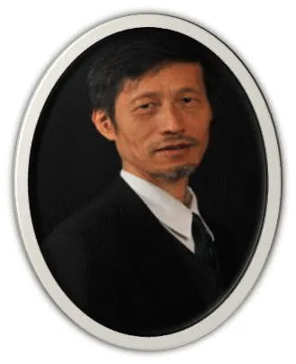 審査員・草柳和之近影