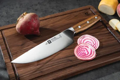 「ツヴィリング　インターコンチネンタル シェフナイフ 200mm」新発売