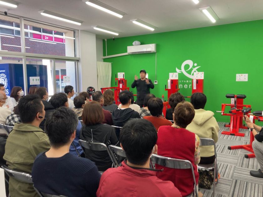 筋トレジムにおばあちゃんたちが殺到!?
高齢者専用筋トレマシンで、自粛生活での体の痛みを解消