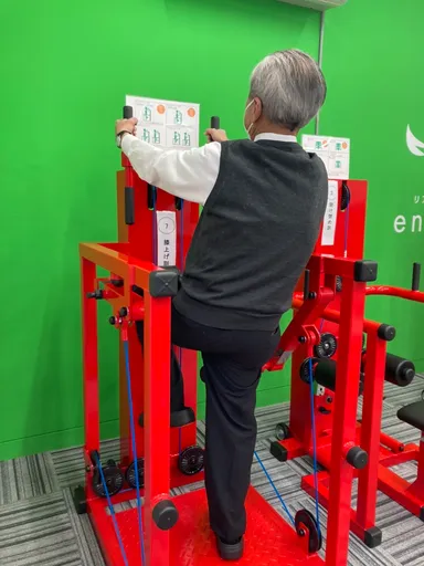 トレーニング　膝上げ訓