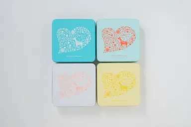 オリジナル缶は全部で4色