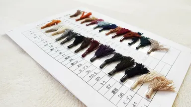 すべてリサイクルウールで作られている糸見本