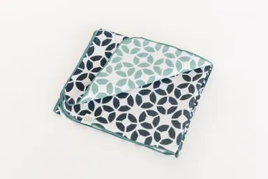 リバーシブルなので気分によって使い分け