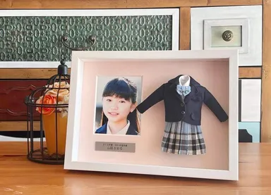 ミニチュアリメイク額装「思い出アフレーム」写真を一緒に飾るタイプ