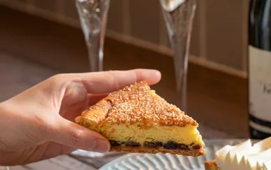 ワンハンドで楽しめるチーズケーキ