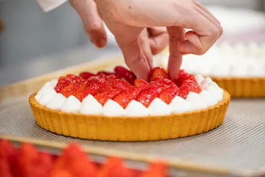 店内工房で手づくりで仕上げます