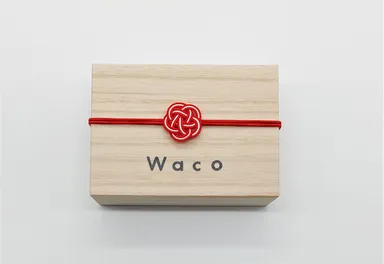 桐の木箱に入れて