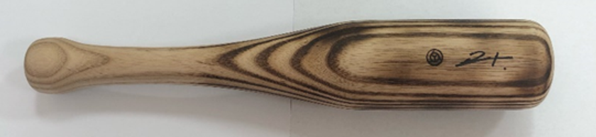 久保田五十一氏コラボシリーズ最新作!
「養老鉄道バット型肩たたき」
「ようてつ耳かき(ケース・設置台付き」を発売します