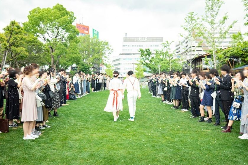 天王寺の新たな魅力・賑わいの創出へ〜
天王寺公園エントランスエリア"てんしば"にて
ピッツェリア「青いナポリ イン ザ パーク」
プロデュースの
ガーデンウェディングイベントを3/19(土)に開催