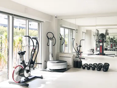 スポーツ医監修、理学療法士が行うメディカルGYM「有栖川 GYM」