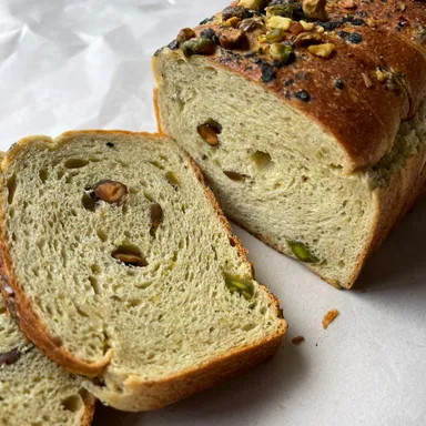 春季限定のブランパンです