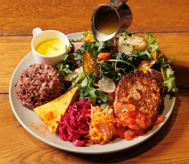 JUN×NOMONコラボ　サラダプレート1