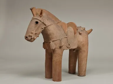 重要文化財 馬形埴輪　古墳時代・6世紀　埼玉県熊谷市上中条出土　東京国立博物館蔵
