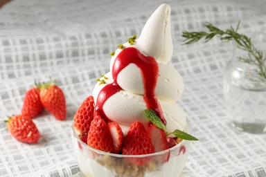 「たまご屋さんの贅沢パフェ」1,100円(税込)