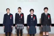 EGOI 2022日本代表選手　左から飯島さん、大野さん、藤居さん、山下さん