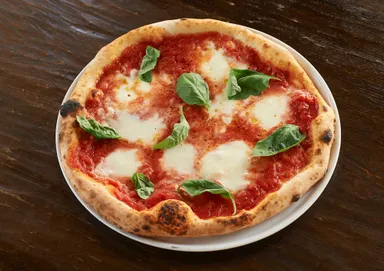 マルゲリータ本体価格：1,200円(税抜き)　1,320円(税込)