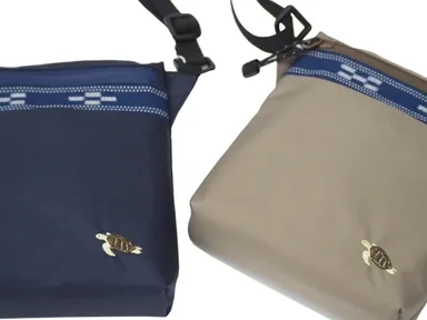 ウミガメの刺繍は支援した証